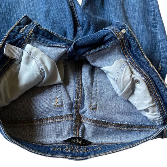 Charter Club Women's Classic Fit Jeans Size 6P Short Straight Leg - Picture 11 of 14